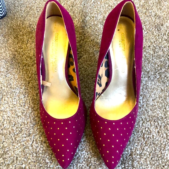 Pointed toe heels - Picture 1 of 3